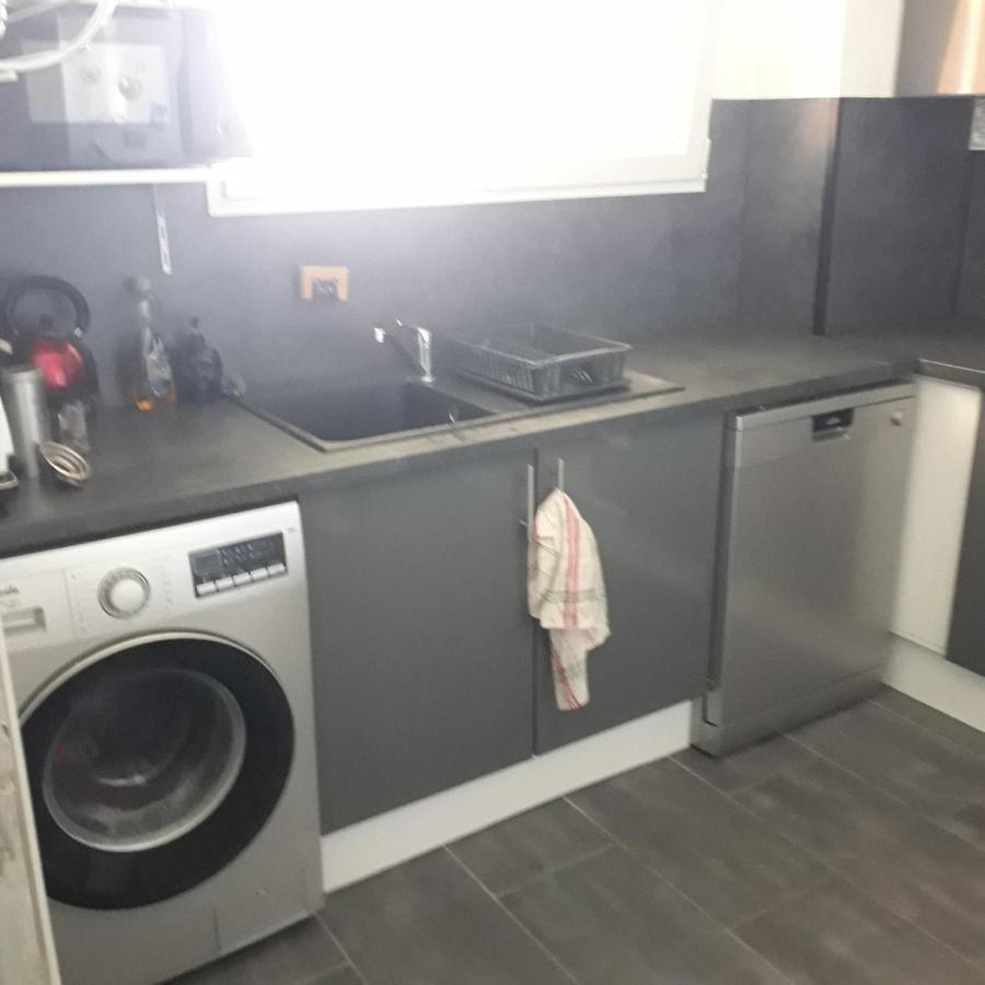 Appartement En Duplex Au 3Ieme Etage Sans Ascenseur Hyeres Bagian luar foto