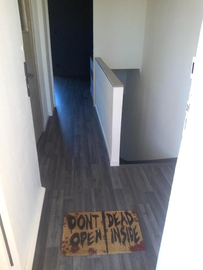Appartement En Duplex Au 3Ieme Etage Sans Ascenseur Hyeres Bagian luar foto